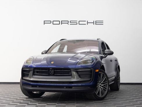 Certified 2025 Porsche Macan Turbo image 1