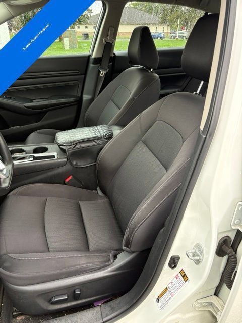 Used 2020 Nissan Altima 2.5 S FWD image 13