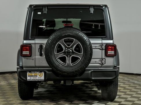 Used 2018 Jeep Wrangler Unlimited Sport S image 6