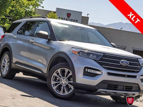 Used 2022 Ford Explorer XLT w/ Equipment Group 202A AWD/4WD image 1