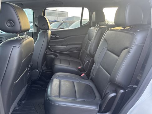 Used 2022 GMC Acadia SLT w/ Elevation Edition image 27