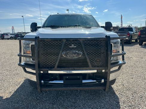 Used 2019 Ford F250 XL w/ Power Equipment Group AWD/4WD image 3