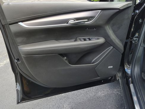 New 2025 Cadillac XT6 Luxury w/ LPO, Premium Carpet Package image 9