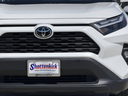 Used 2024 Toyota RAV4 XLE Premium FWD image 10