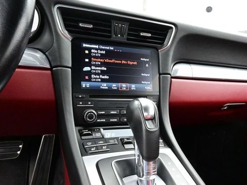 Certified 2019 Porsche 911 Carrera S RWD image 10