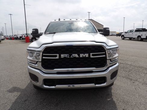 Used 2024 RAM 3500 SLT w/ Quick Order Package 2YG SLT AWD/4WD image 12