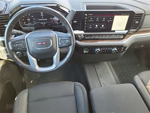 Used 2022 GMC Sierra 1500 Elevation image 15