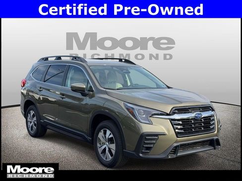 Used 2025 Subaru Ascent Premium AWD/4WD image 1