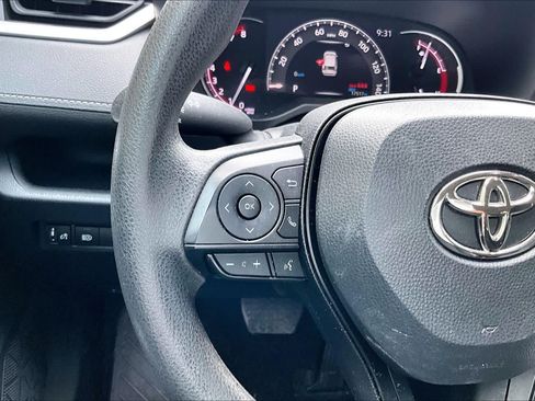 Certified 2023 Toyota RAV4 LE FWD image 24
