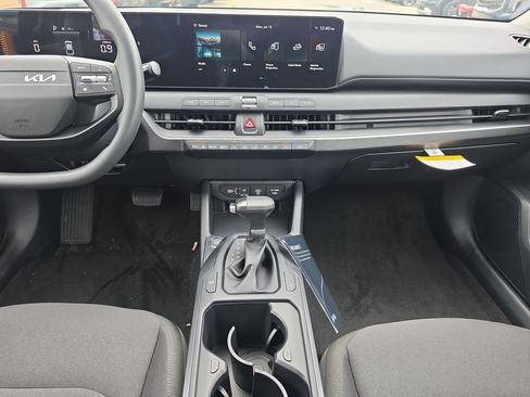 New 2026 Kia K4 FWD image 14