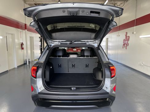 New 2026 GMC Terrain Elevation w/ Elevation Premium Package image 8