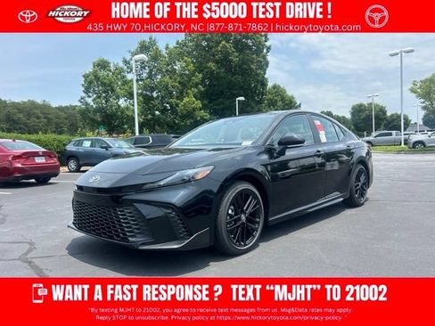 New 2026 Toyota Camry SE FWD image 1
