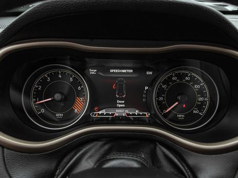 Used 2014 Jeep Cherokee Limited w/ Technology Group AWD/4WD image 26
