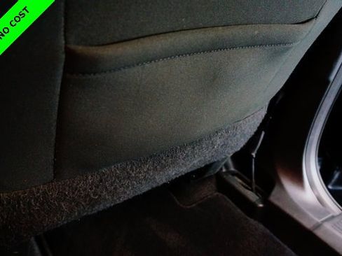 Used 2022 Nissan Rogue SV image 36