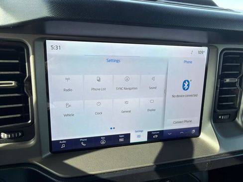 Used 2023 Ford Bronco Outer Banks AWD/4WD image 18