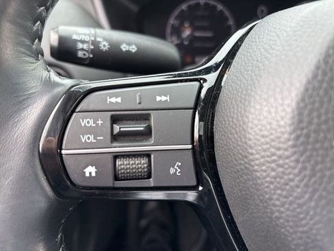 Used 2023 Honda HR-V EX-L image 16