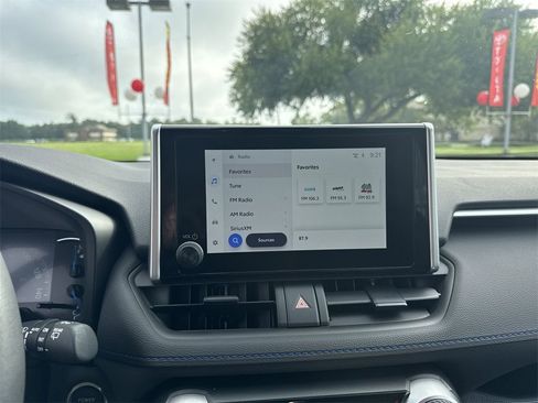 Used 2023 Toyota RAV4 SE image 26