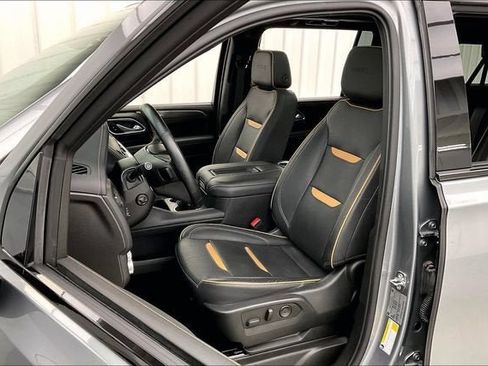 Certified 2023 GMC Yukon XL AT4 w/ AT4 Premium Package AWD/4WD image 8
