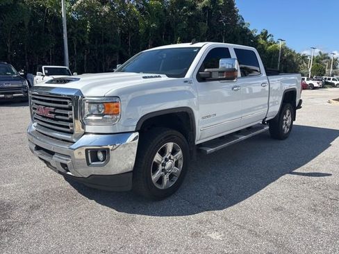 Used 2019 GMC Sierra 2500 SLT w/ Duramax Plus Package image 5
