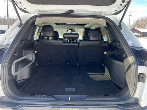 Used 2016 Jeep Cherokee Limited image 39