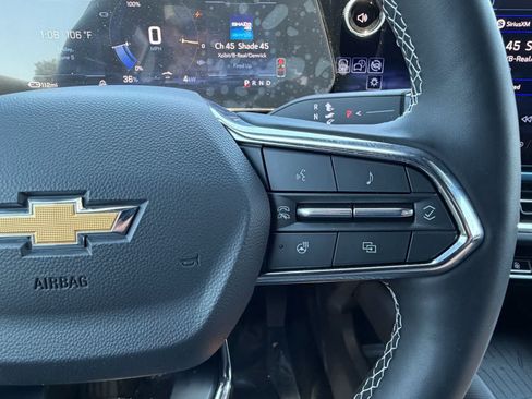 Used 2026 Chevrolet Equinox EV LT w/ Convenience Package II AWD/4WD image 32