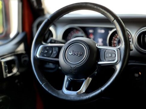 Used 2018 Jeep Wrangler Unlimited Rubicon w/ Safety Group image 35