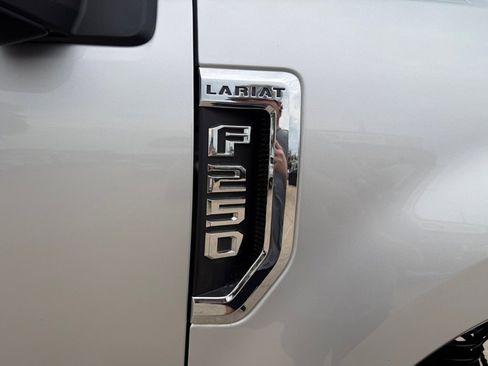 Used 2017 Ford F250 Lariat w/ Lariat Ultimate Package image 9