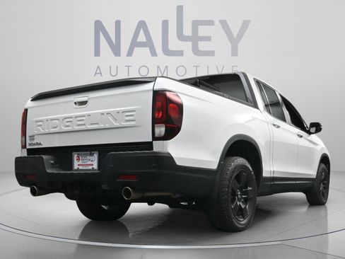 Used 2024 Honda Ridgeline Black Edition image 13
