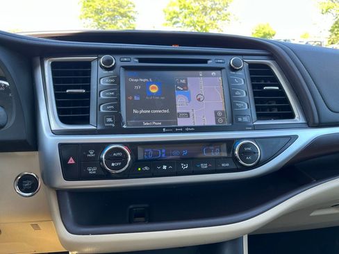 Used 2016 Toyota Highlander Limited AWD/4WD image 37