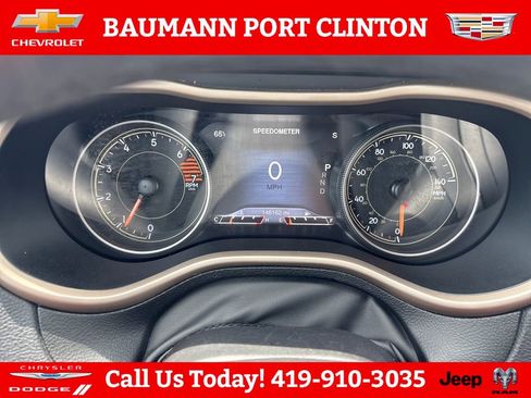 Used 2017 Jeep Cherokee Limited AWD/4WD image 17