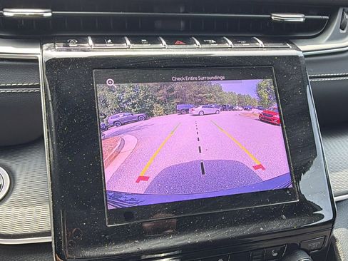 Used 2025 Jeep Grand Cherokee Altitude AWD/4WD image 33