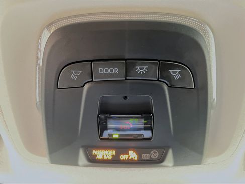 Used 2025 Toyota Corolla LE FWD image 21