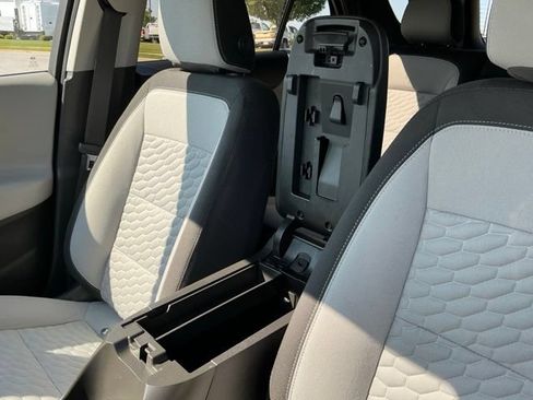 Used 2021 Chevrolet Equinox LT FWD image 30