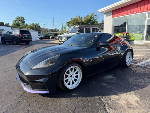 Used 2020 Nissan 370Z Coupe RWD image 3