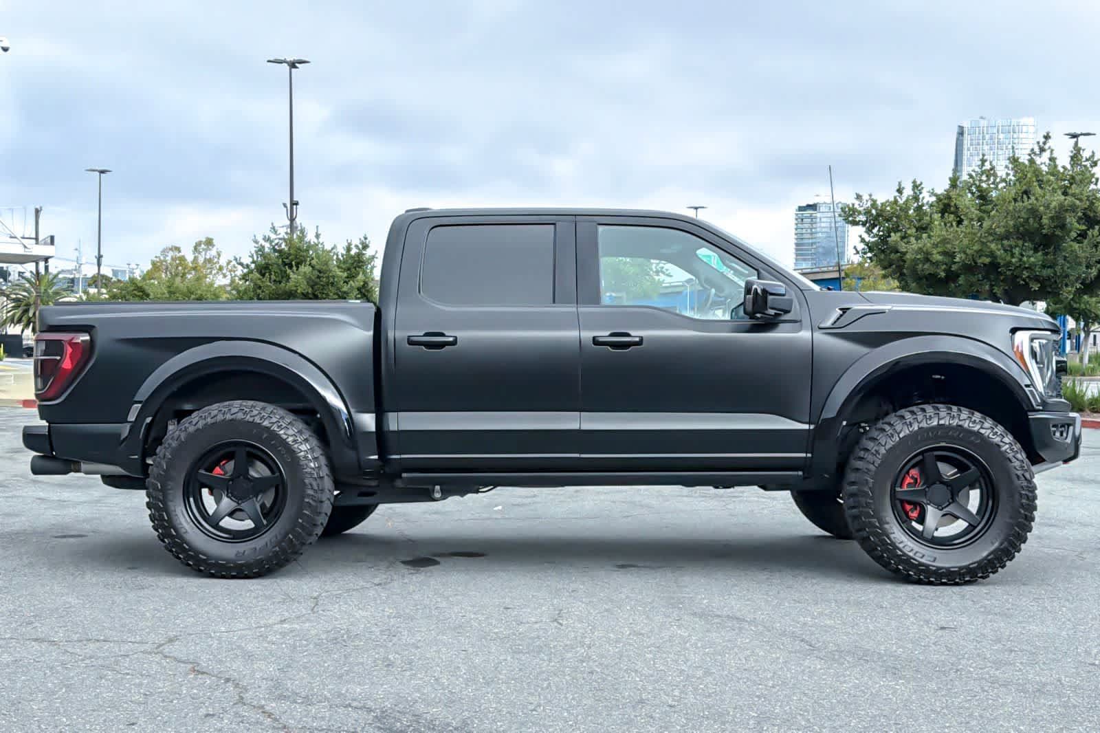 Used 2023 Ford F150 Raptor w/ Equipment Group 802A Raptor R AWD/4WD image 8