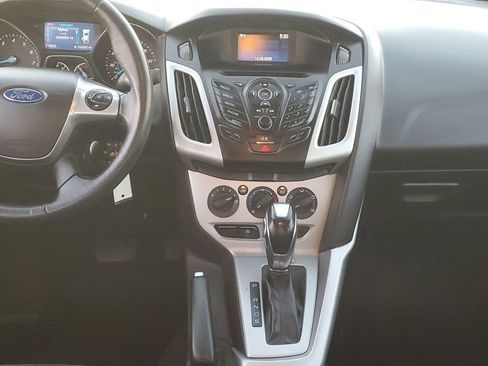 Used 2014 Ford Focus SE w/ Equipment Group 201A image 28