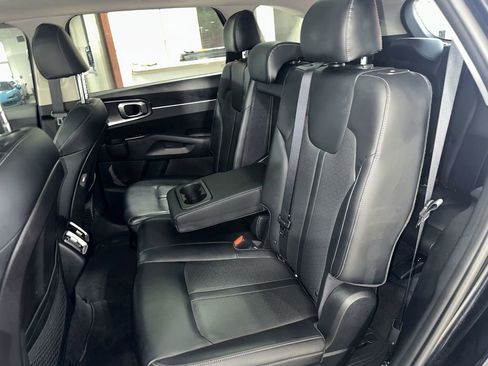 Used 2021 Kia Sorento S w/ Panoramic Sunroof Package AWD/4WD image 24