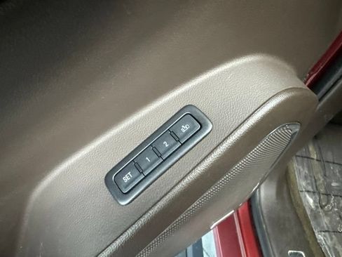 Used 2017 GMC Yukon Denali AWD/4WD image 24