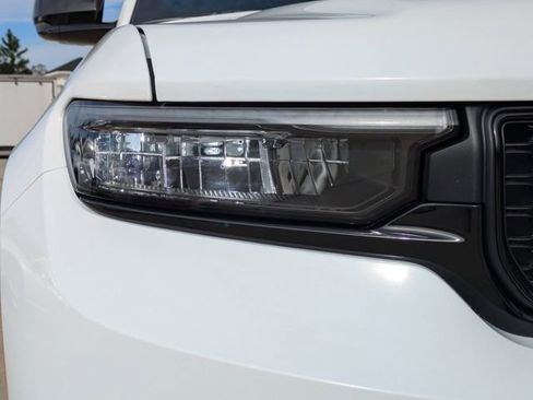 New 2025 Jeep Grand Cherokee L Altitude image 10