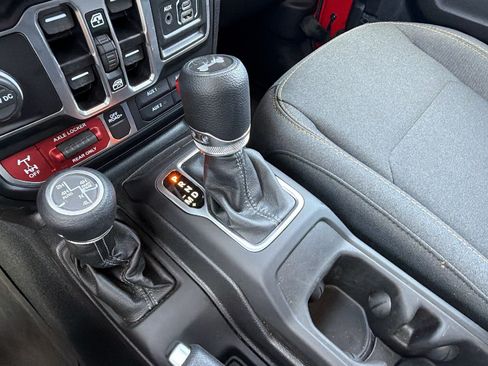 Used 2025 Jeep Wrangler Unlimited Sport S 4xe AWD/4WD image 30