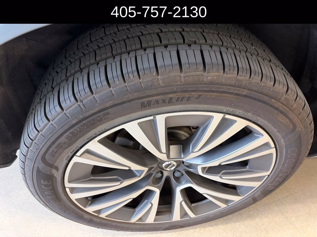 Used 2020 Volvo XC90 T5 Momentum AWD/4WD image 12