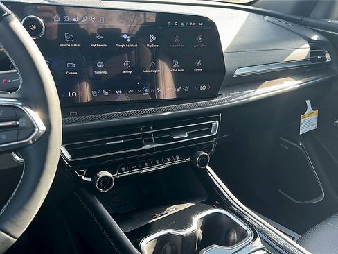 New 2026 Chevrolet Traverse High Country FWD image 17