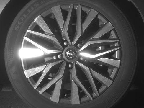 Used 2025 Nissan Altima 2.5 SV FWD image 13