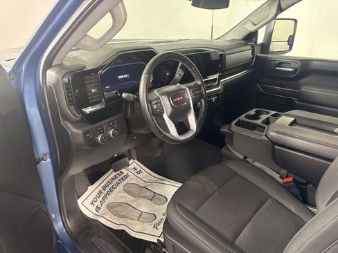 Used 2024 GMC Sierra 2500 SLE w/ SLE Convenience Package image 16