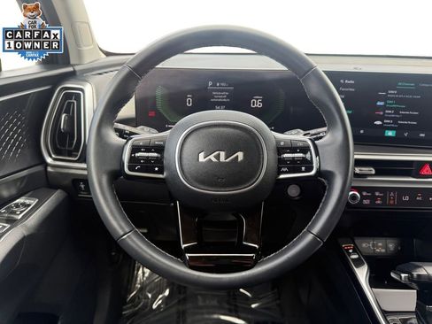 Used 2024 Kia Sorento S w/ Panoramic Sunroof Package AWD/4WD image 12