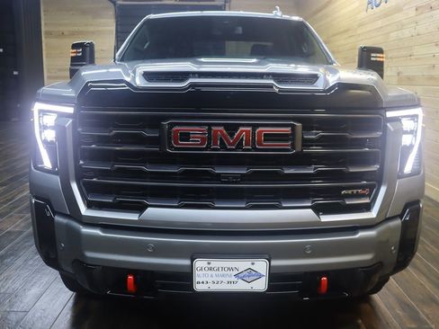Used 2025 GMC Sierra 2500 AT4 image 7