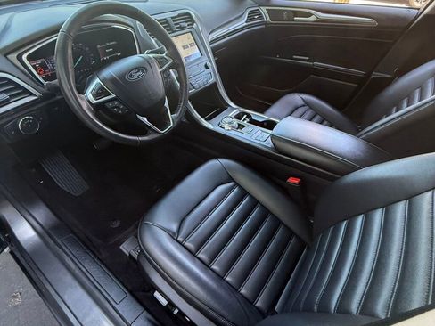 Used 2020 Ford Fusion SEL FWD image 22