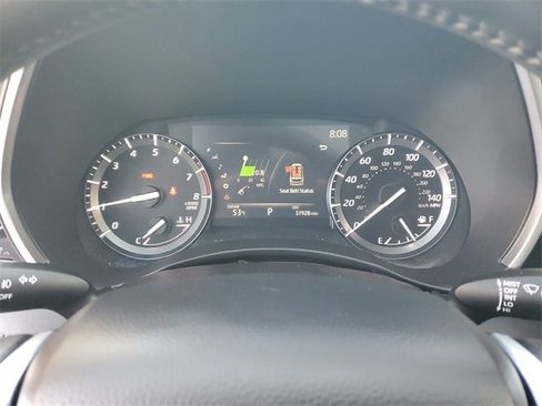 Used 2020 Toyota Highlander XLE image 23