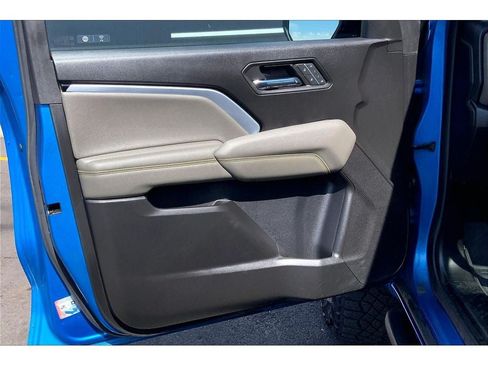 Used 2023 Chevrolet Colorado ZR2 w/ ZR2 Convenience Package III AWD/4WD image 25