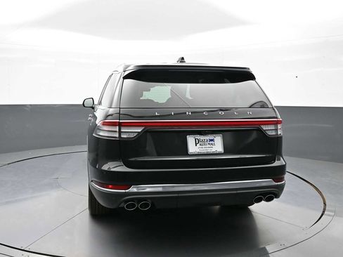 Used 2026 Lincoln Aviator AWD image 7